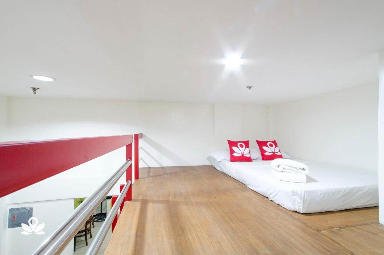 Zen Rooms Time Travellers Makati Makati City Esterno foto