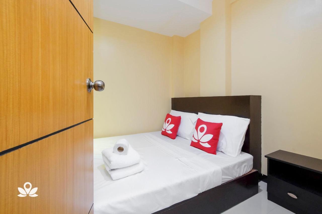 Zen Rooms Time Travellers Makati Makati City Esterno foto