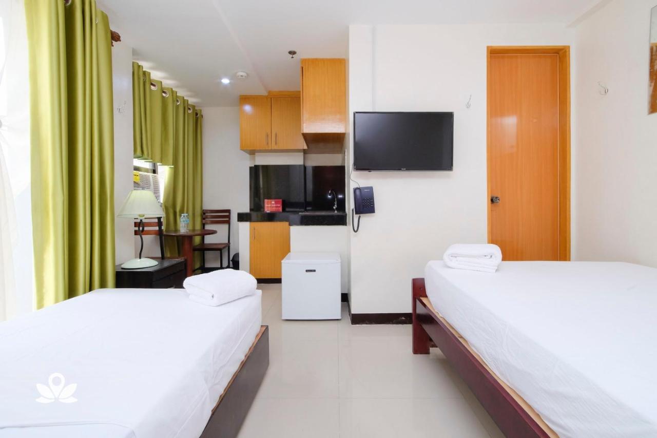 Zen Rooms Time Travellers Makati Makati City Esterno foto