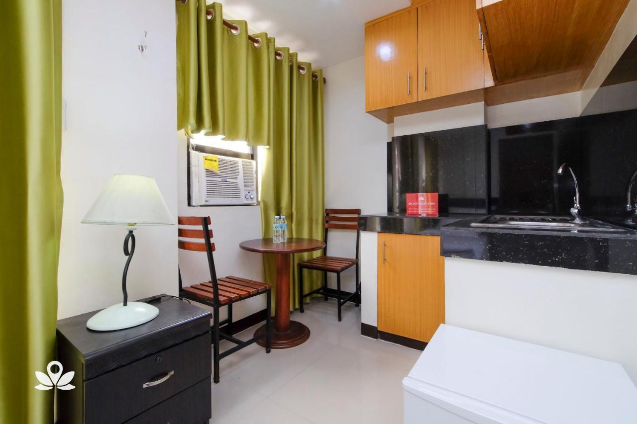 Zen Rooms Time Travellers Makati Makati City Esterno foto