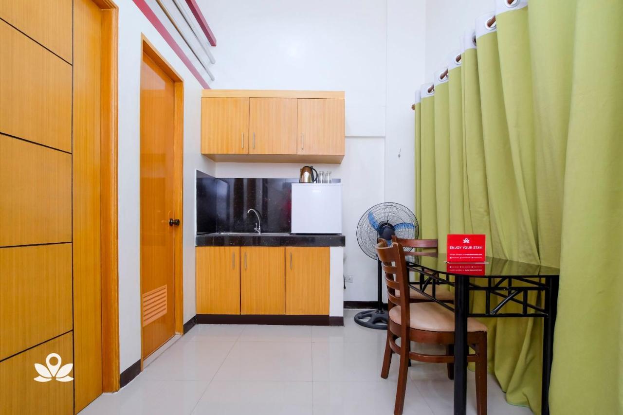 Zen Rooms Time Travellers Makati Makati City Esterno foto